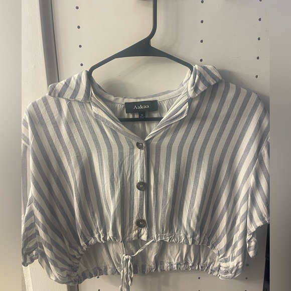 Aakaa Tops - Cute cropped collared blouse
